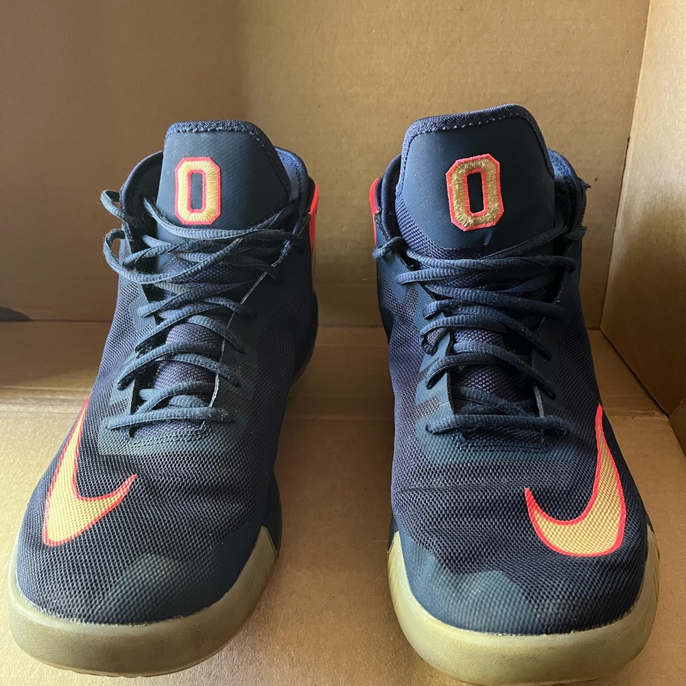 DEMARCUS COUSINS PELICANS THEMED NIKE AIR MAX DOMINATE 
(AH9685-900) SIZE 14